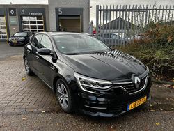 Zwart Gebruikt 2020 Renault Mégane IV Intens Hatchback | € 15.340