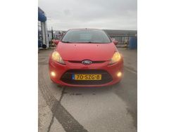 Rood Gebruikt 2012 Ford Fiesta Ghia Hatchback | € 2.250 (Iets duurder)