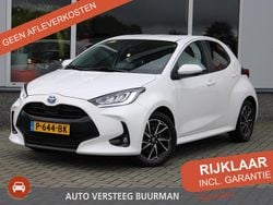 Wit Gebruikt 2022 Toyota Yaris Hybrid Hatchback | € 18.950 (Eerlijke prijs)