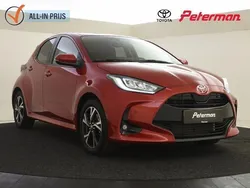 Rood, metallic lak Nieuw 2024 Toyota Yaris Edition Hatchback | € 28.899 (Eerlijke prijs)