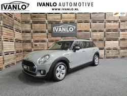 Grijs, metallic lak Gebruikt 2018 Mini One Clubman Stationwagen | € 14.990 (Eerlijke prijs)