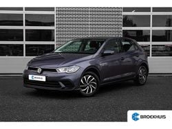 Grijs Gebruikt 2023 VW Polo Life Hatchback | € 22.490 (Eerlijke prijs)