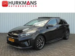 Zwart, metallic lak Gebruikt 2019 Kia Ceed GT-Line Hatchback | € 17.895 (Duur)