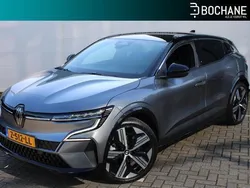 Schaliegrijs met dak in sterzw Gebruikt 2024 Renault Mégane Iconic Hatchback | € 32.900 (Duur)