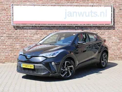 Zwart Gebruikt 2022 Toyota C-HR SUV | € 26.950 (Eerlijke prijs)