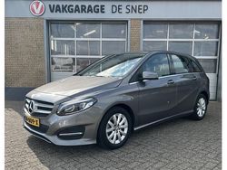 Grijs Gebruikt 2016 Mercedes B180 Ambition MPV | € 16.750 (Eerlijke prijs)