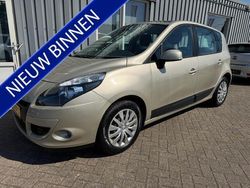 Beige Gebruikt 2010 Renault Scénic III Expression MPV | € 2.999 (Eerlijke prijs)