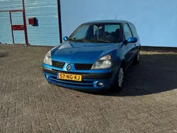 Blauw Gebruikt 2002 Renault Clio II Hatchback | € 1.549 (Eerlijke prijs)