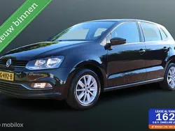 Zwart, metallic lak Gebruikt 2017 VW Polo Comfortline Hatchback | € 11.895 (Eerlijke prijs)