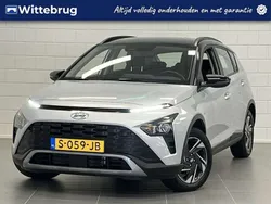 Grijs, metallic lak Gebruikt 2023 Hyundai Bayon Comfort SUV | € 19.925 (Eerlijke prijs)