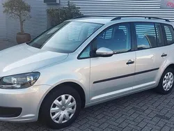 Grijs Gebruikt 2010 VW Touran Trendline MPV | € 9.450 (Iets duurder)