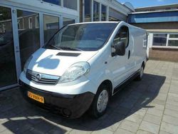 Wit Gebruikt 2008 Opel Vivaro Van | € 6.950