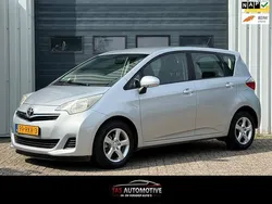 Grijs Gebruikt 2011 Toyota Verso-S Comfort MPV | € 7.950 (Goede deal)