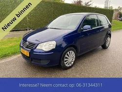 Blauw Gebruikt 2005 VW Polo Hatchback | € 1.899 (Goede deal)