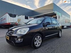 Zwart Gebruikt 2008 Kia Carens MPV | € 2.250 (Eerlijke prijs)