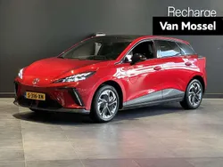Rood Gebruikt 2023 MG MG4 EV Luxury Hatchback | € 24.495 (Eerlijke prijs)