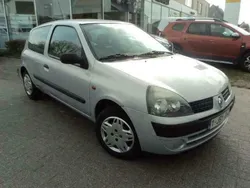 Zilver Gebruikt 2004 Renault Clio II Expression+ Sedan | € 3.995 (Duur)