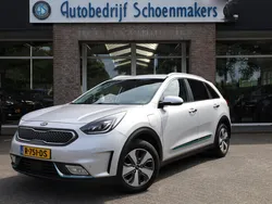 Grijs Gebruikt 2017 Kia Niro SUV | € 19.440 (Duur)
