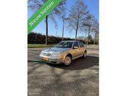 Grijs Gebruikt 2001 VW Bora Comfortline Sedan | € 1.195 (Eerlijke prijs)