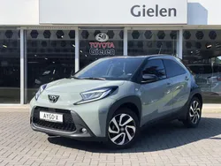 Grijs Gebruikt 2024 Toyota Aygo Premium Hatchback | € 22.400 (Eerlijke prijs)