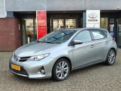 Grijs Gebruikt 2013 Toyota Auris Hybrid Executive Hatchback | € 13.299 (Eerlijke prijs)