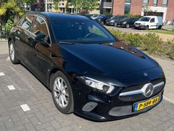 Zwart Gebruikt 2019 Mercedes A180 Premium Plus Hatchback | € 22.000 (Goede deal)
