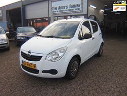 Wit Gebruikt 2009 Opel Agila Essentia Hatchback | € 1.250