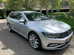 Grijs Gebruikt 2020 VW Passat R Stationwagen | € 22.900 (Goede deal)