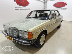 Groen Gebruikt 1980 Mercedes 250 Sedan | € 9.500