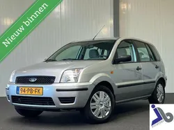 Grijs Gebruikt 2004 Ford Fusion Trend MPV | € 2.390 (Eerlijke prijs)
