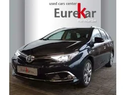 Blauw Gebruikt 2017 Toyota Auris Lounge Stationwagen | € 18.490 (Iets duurder)