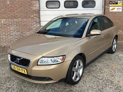 Goud Gebruikt 2008 Volvo S40 Sedan | € 4.350 (Eerlijke prijs)