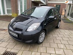 Zwart Gebruikt 2011 Toyota Yaris Cool Hatchback | € 4.945 (Goede deal)