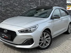 Zilver Gebruikt 2019 Hyundai i30 Premium Stationwagen | € 16.900 (Eerlijke prijs)