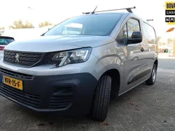 Grijs Gebruikt 2020 Peugeot Partner MPV | € 9.950 (Goede deal)