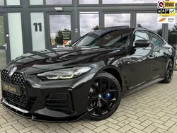 Zwart Gebruikt 2023 BMW 420 M Sport Coupé | € 43.900 (Eerlijke prijs)