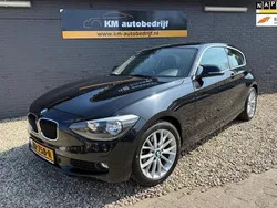 Zwart, metallic lak Gebruikt 2014 BMW 116 Executive Hatchback | € 10.750 (Eerlijke prijs)