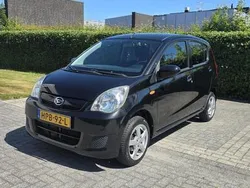 Zwart Gebruikt 2009 Daihatsu Cuore Hatchback | € 2.499 (Eerlijke prijs)