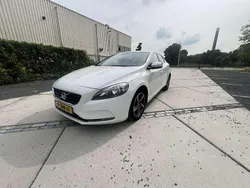 Wit Gebruikt 2014 Volvo V40 R-Design Stationwagen | € 5.500 (Goede deal)