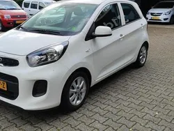 Wit Gebruikt 2015 Kia Picanto 2 Hatchback | € 3.199 (Eerlijke prijs)