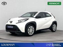 Wit Nieuw 2024 Toyota Aygo Play Hatchback | € 21.499 (Eerlijke prijs)