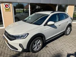 Grijs Gebruikt 2022 VW Taigo Life SUV | € 18.900 (Goede deal)