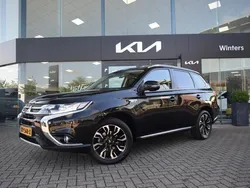 Zwart Gebruikt 2016 Mitsubishi Outlander Instyle SUV | € 20.655 (Duur)