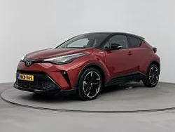 Emotional red metallic / zwart dak (rood metallic) Gebruikt 2021 Toyota C-HR Limited SUV | € 28.445 (Iets duurder)
