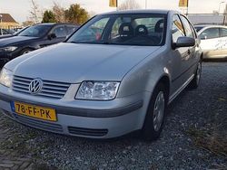 Zilver Gebruikt 2000 VW Bora Trendline Sedan | € 1.650 (Iets duurder)