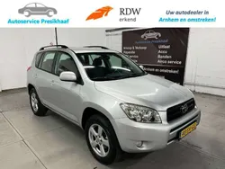 Grijs, metallic lak Gebruikt 2006 Toyota RAV4 Sol SUV | € 9.495 (Eerlijke prijs)