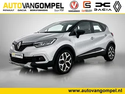 Zilver metallic Gebruikt 2017 Renault Captur Intens SUV | € 11.880 (Eerlijke prijs)