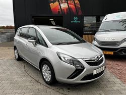 Zilver (metallic) Gebruikt 2015 Opel Zafira Design Edition MPV | € 9.950