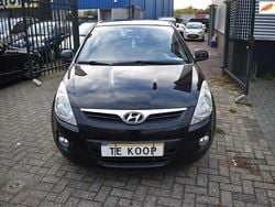 Zwart Gebruikt 2011 Hyundai i20 Hatchback | € 2.750 (Eerlijke prijs)