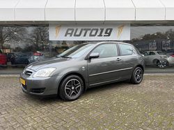 Grijs Gebruikt 2005 Toyota Corolla Terra Hatchback | € 3.719 (Eerlijke prijs)